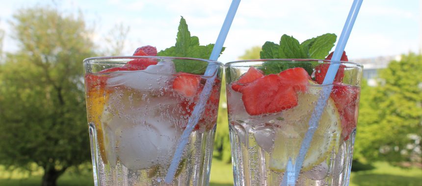 Mocktail: Strawberry Virgin Mojito