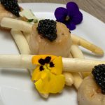 Sint-jakobsvruchten met mini-asperges